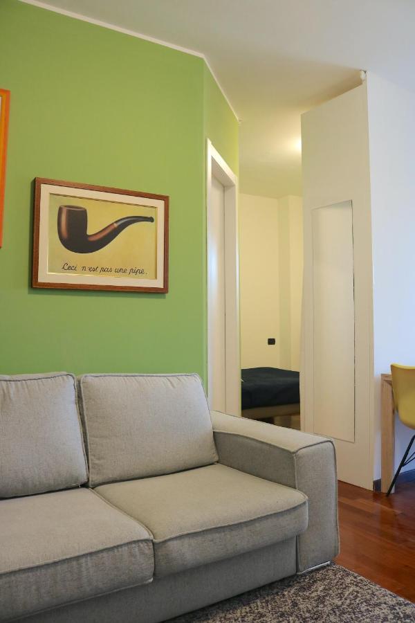 Happy Flat With Terrace Apartment Milan Bagian luar foto