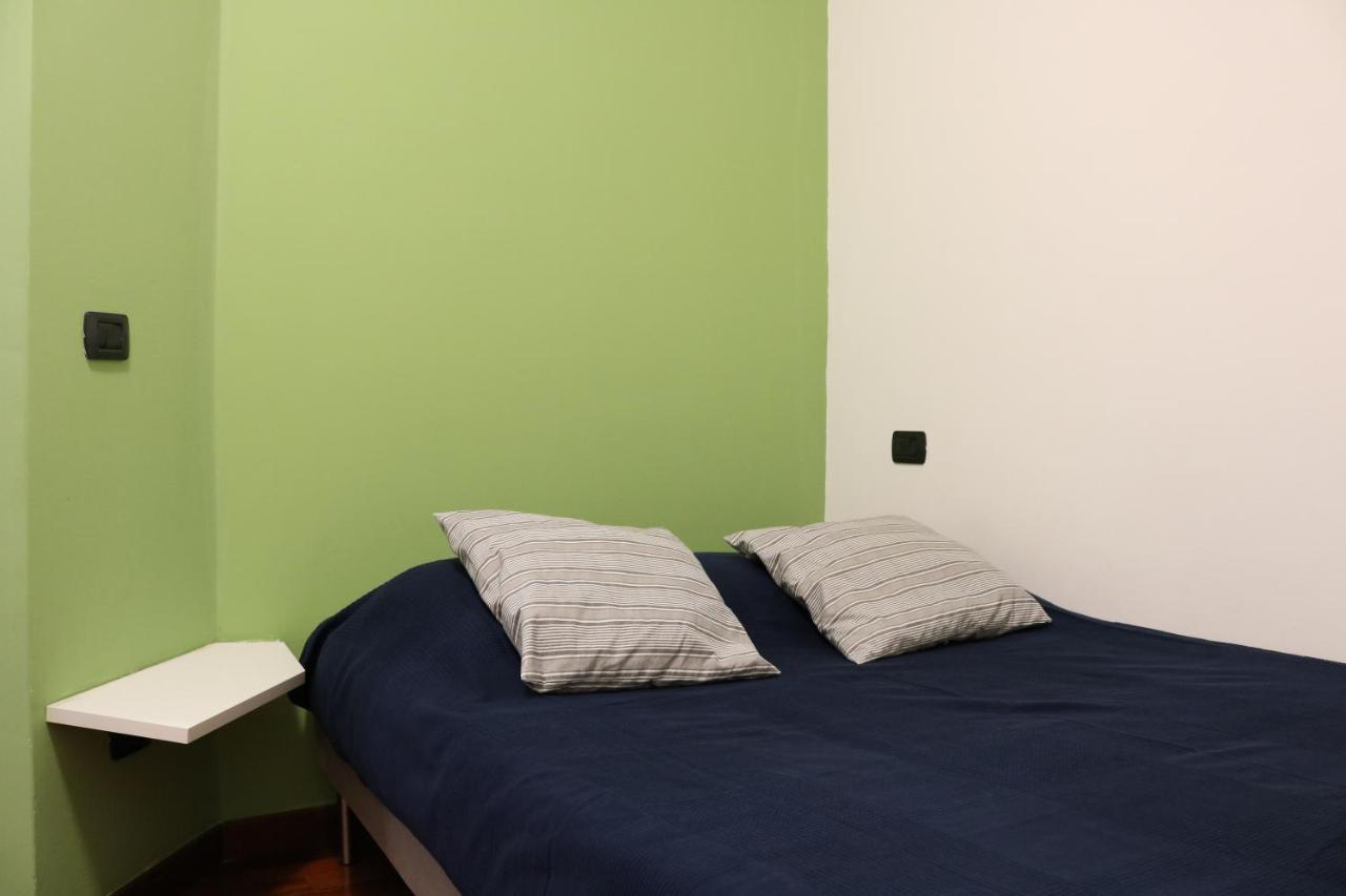 Happy Flat With Terrace Apartment Milan Bagian luar foto